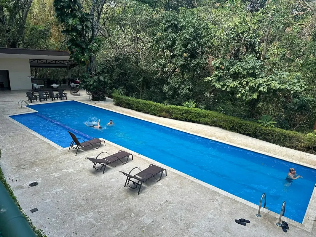 Descubra este espectacular apartament, ubicado en primer piso frente a la piscina, ideal para quienes buscan comodidad, plusvalía y un ...