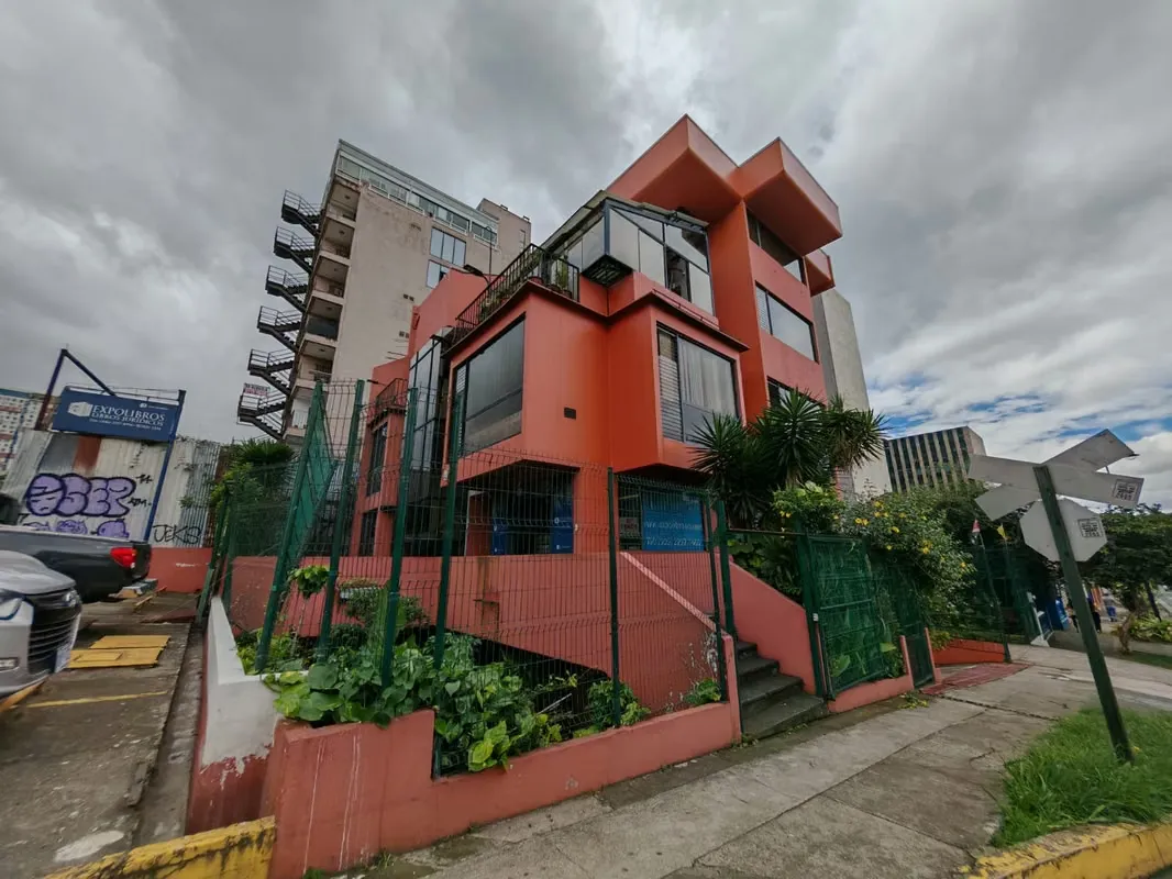 Venta de local comercial en Barrio La California, San José