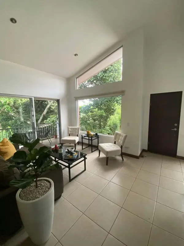 Venta apartamento Pinares Curridabat, San José