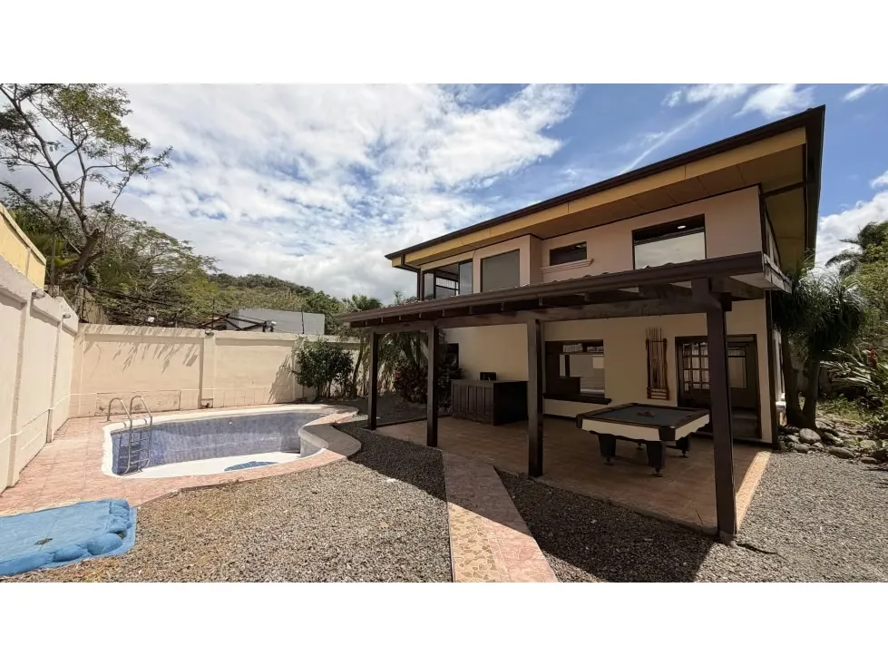 ¡Se vende! Casa independiente | Pozos, Santa Ana