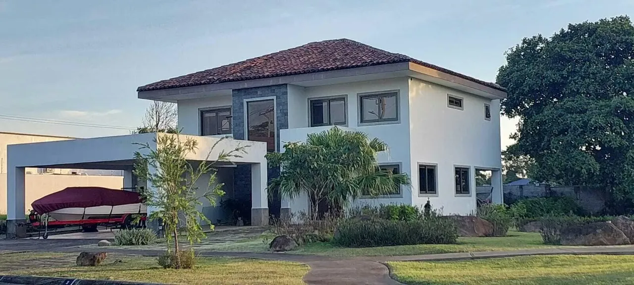 Venta de casa en La Guácima Alajuela