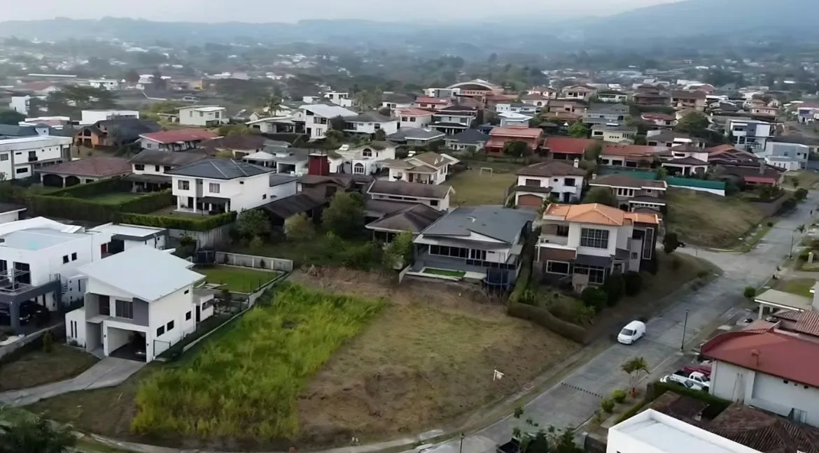 SOLD LOT IN TOMAS OF ZURQUI SAN ISIDRO OF HEREDIA