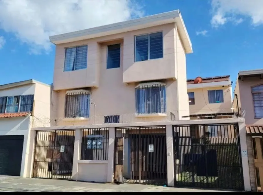Ubicada en La Pacífica, San Francisco de Dos Ríos, esta propiedad representa una excelente oportunidad para ...