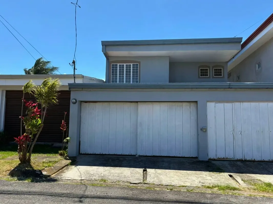 House for sale in La Uruca - Strategic location in San José