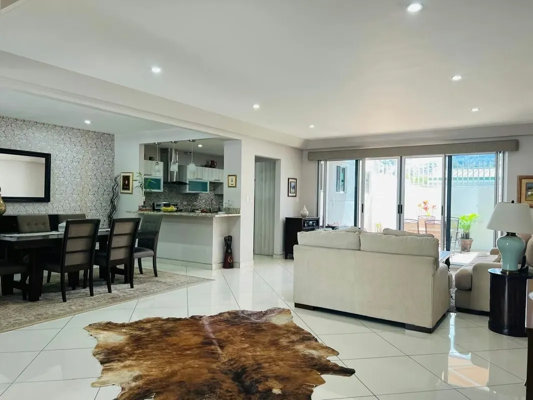 Casa en Venta en San Rafael de Escazú IP