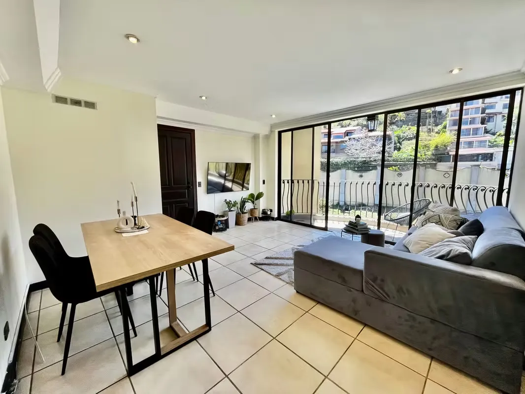 OPORTUNIDAD ESCAZU! AMPLIO APARTAMENTO 2HAB/2BAÑOS/1 PARQUEO/ VISTAS!