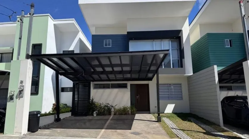 Home for Sale: Fully Detached with Prime Location