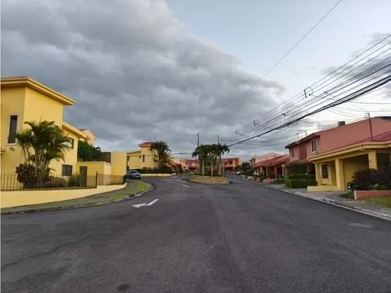 HOUSE FOR SALE, HEREDIA, SAN FRANCISCO, AVICENNIA NORTE CONDOMINIUM