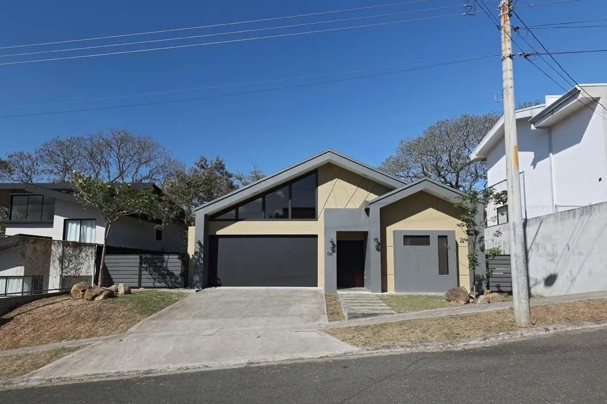 Nueva casa moderna 2 hab, 2 baños en La Garita, Alajuela