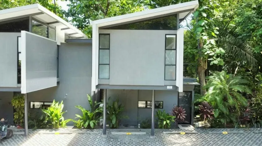 Apartment for Sale in Gated Community | Minutes from the Ocean