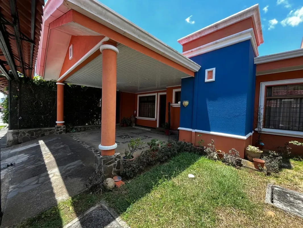 House for Sale in San Pablo de Heredia | 1 Floor | 3 Bedrooms | Gated Community with Security
