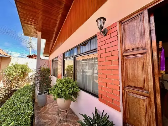 Propiedad de un nivel en Cartago centro