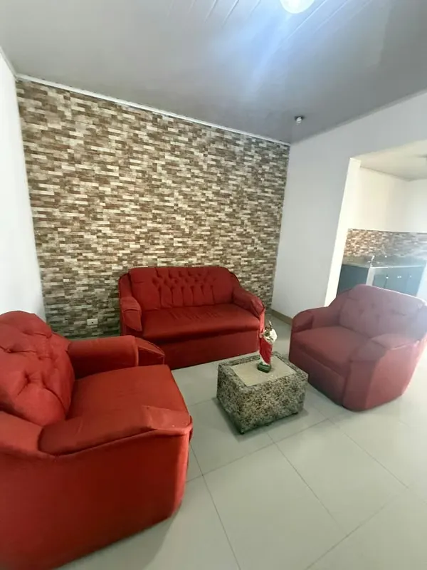 Venta de propiedad con cuatro apartamentos de alquiler en Heredia centro