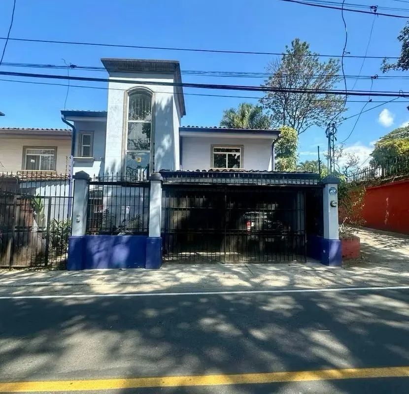 Casa independiente de 3 habitaciones - San Rafael, Escazú