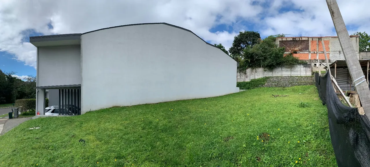 Se vende lote en condominio Las Rusias! 4209