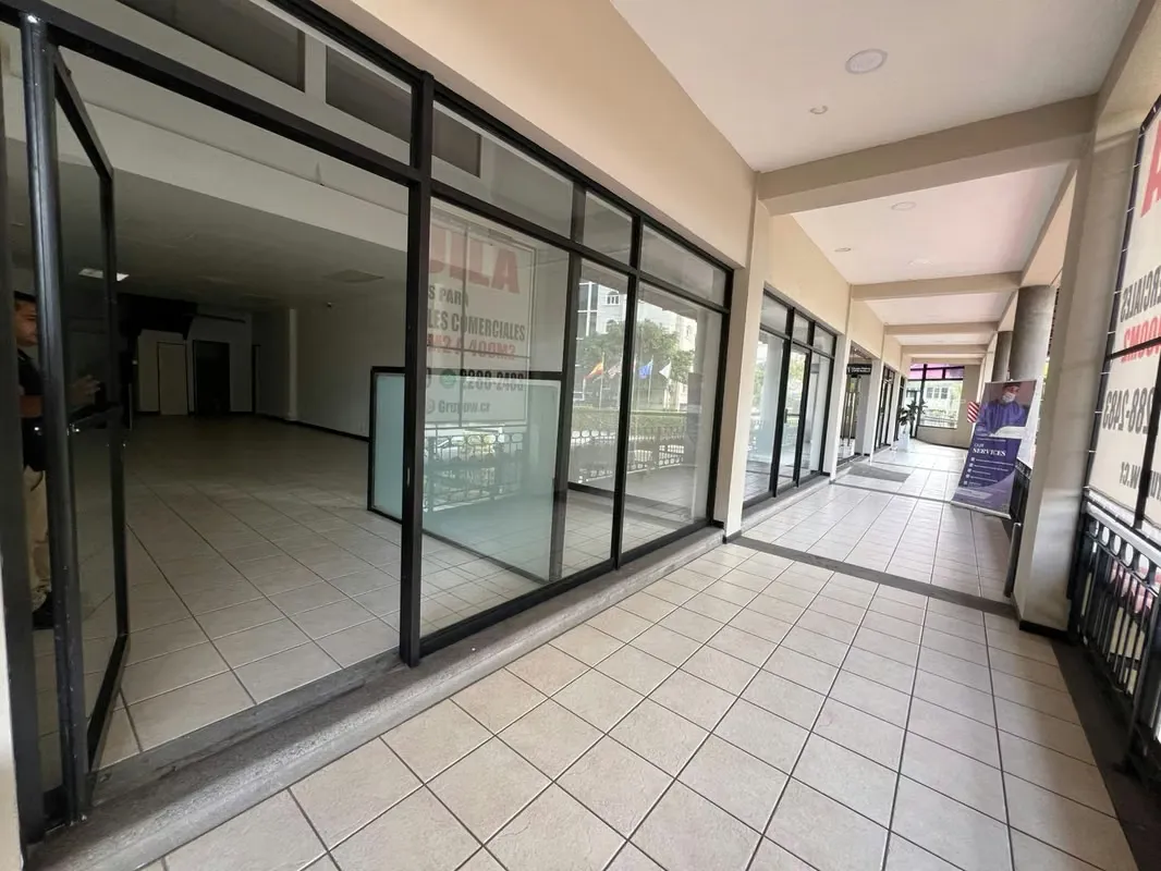 ¡Oficinas en alquiler – espacios funcionales de 140 m² por $2,500!
