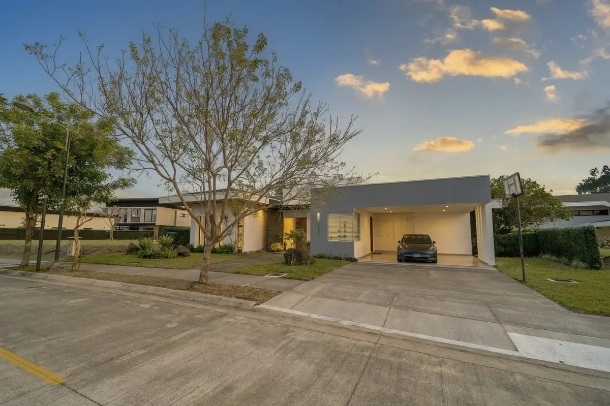 Casa de lujo en venta y alquiler en Hacienda Espinal, San Rafael