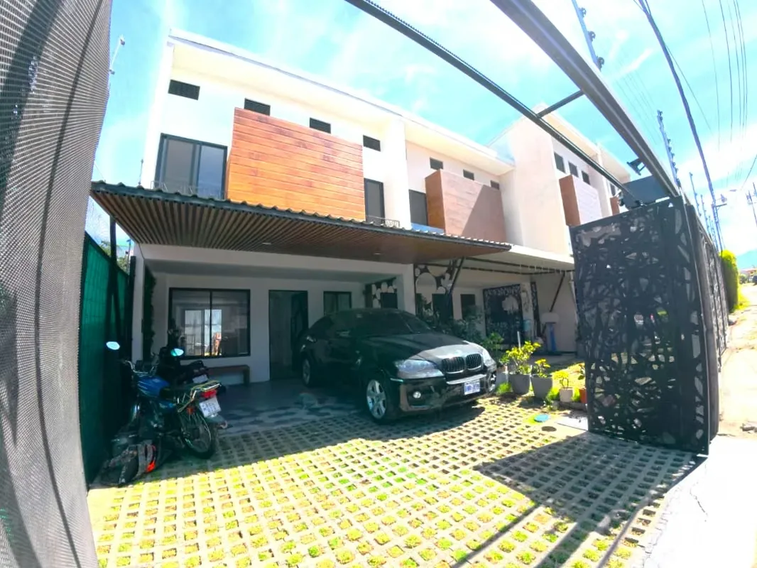 SE VENDE CASA NUEVA EN CONDOMINIO 3 HABITACIONES — 2 PARQUEOS — CUOTA BAJA ( JS 1322 23 )