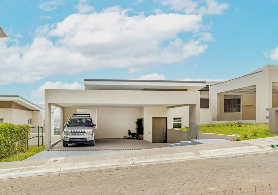 VENTA Casa Escazú Condo Lomas Guachipelín