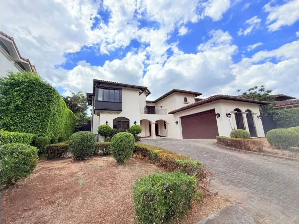 Casa en Venta Hacienda Lindora