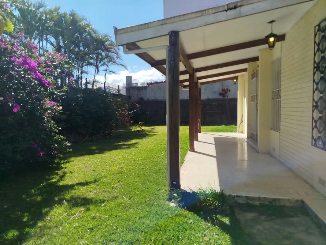 Para DESARROLLADORES casa en Nunciatura Rhormoser en VENTA
