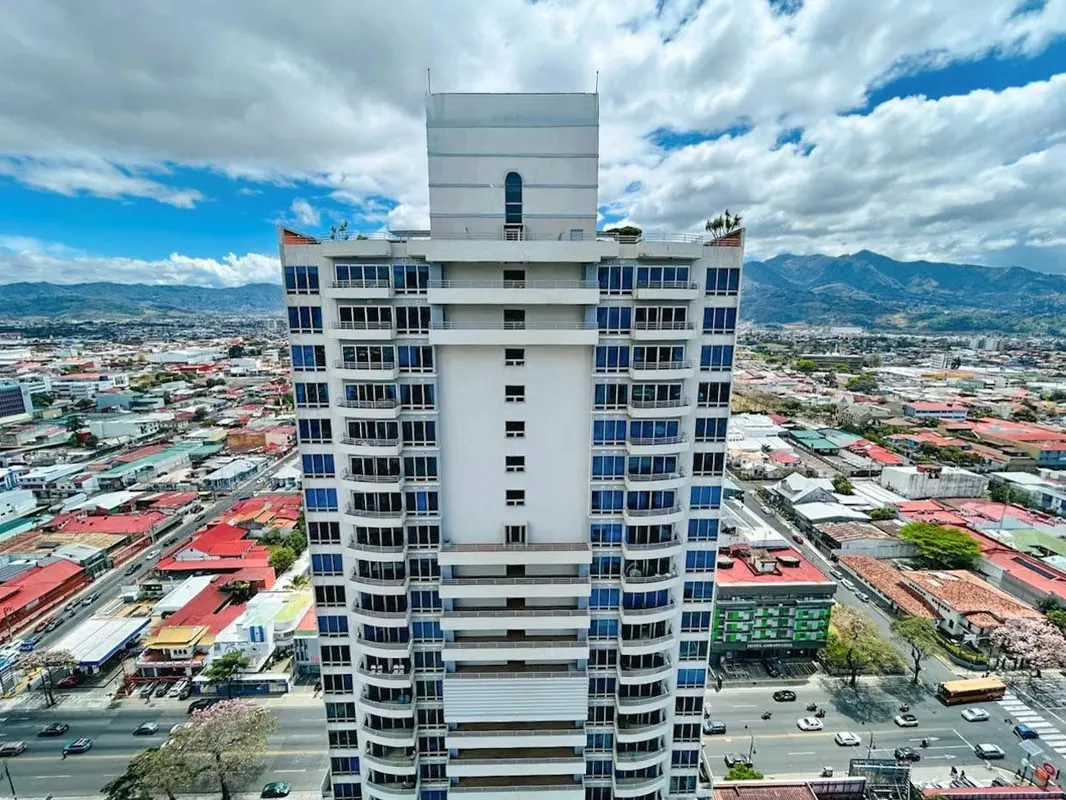 VENTA DE APARTAMENTO CON VISTA TORRE PASEO COLON