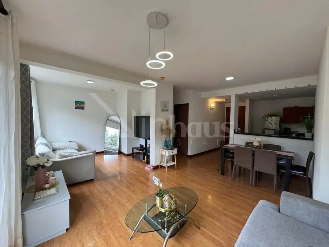 En venta apartamento de dos habitaciones en Bello Horizonte, Escazú