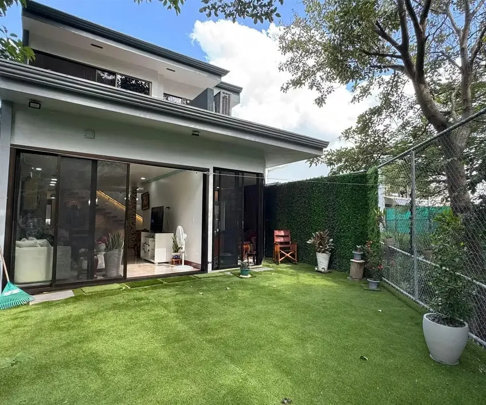 Esta espectacular casa en el exclusivo Condominio Lusso ha sido diseñada para quienes no aceptan compromisos ...