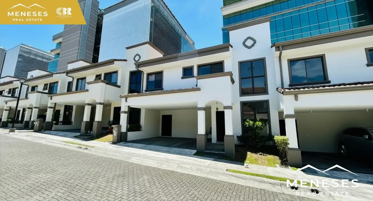 Venta de casa en condominio Atocha, Lagunilla, Heredia