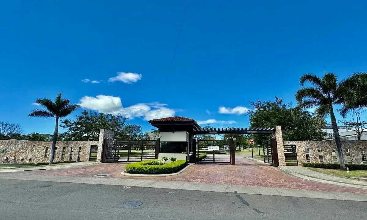 Venta de lotes en Condominio Riviera, San Rafael Alajuela