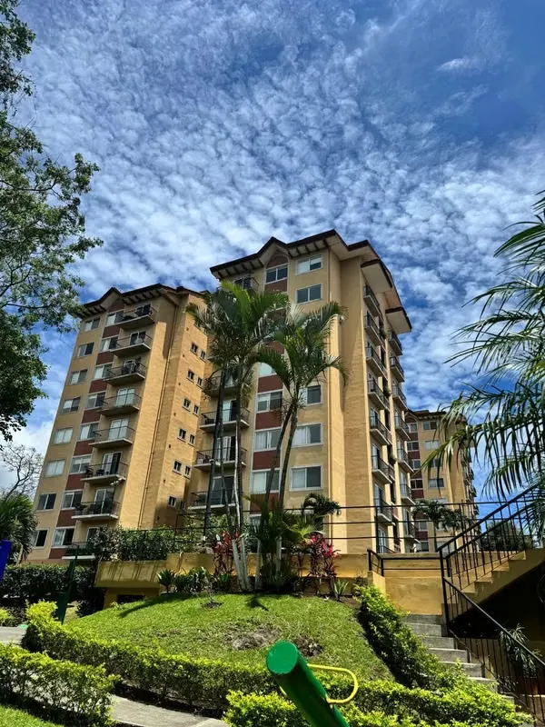 Apartamento amueblado en venta en Condominio Baviera, Escazú