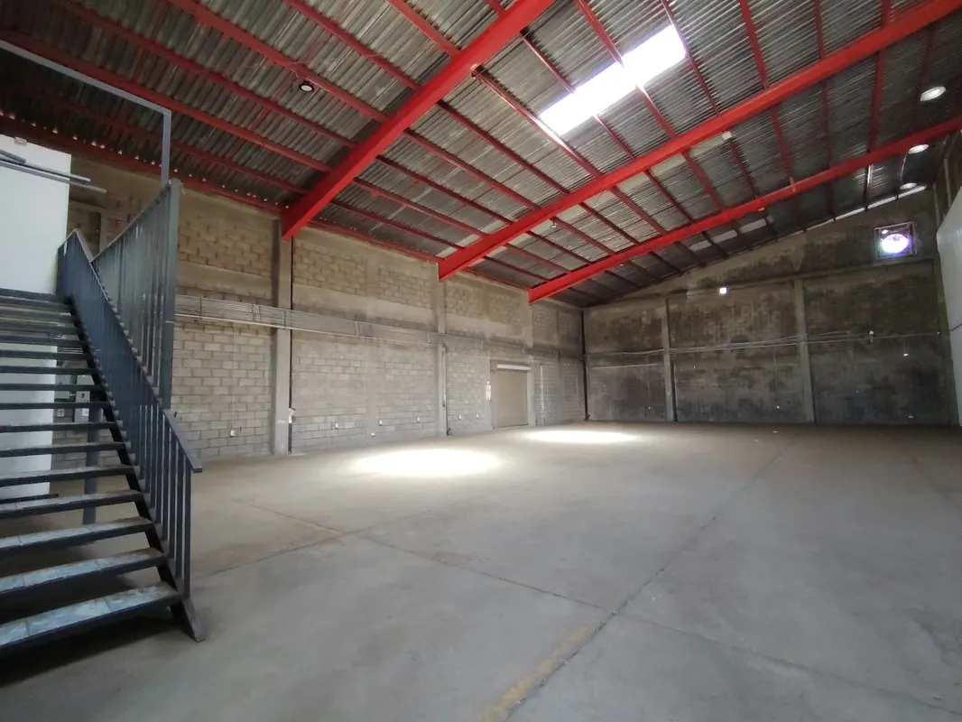 BODEGA EN ALQUILER – USO COMERCIAL E INDUSTRIAL