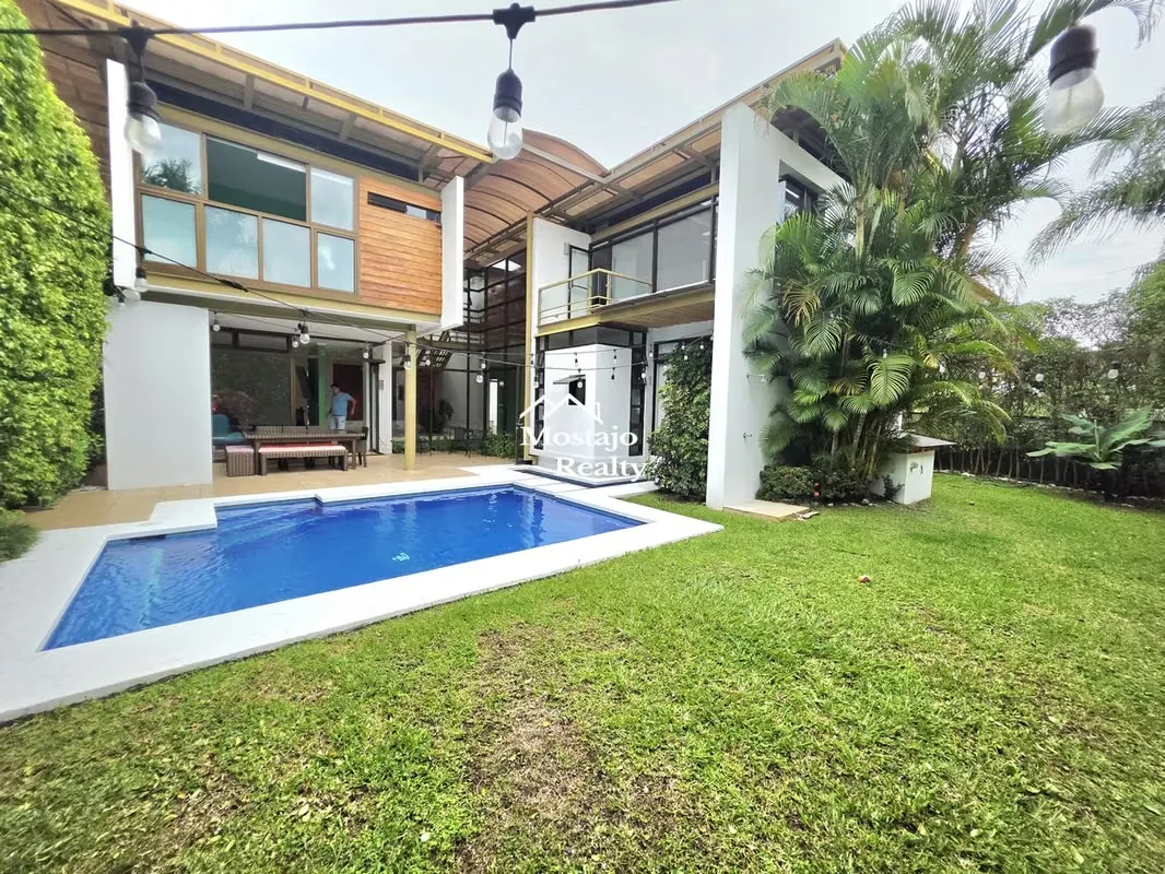 Venta de Casa, Valle del Sol, piscina privada, Lindora, Santa Ana