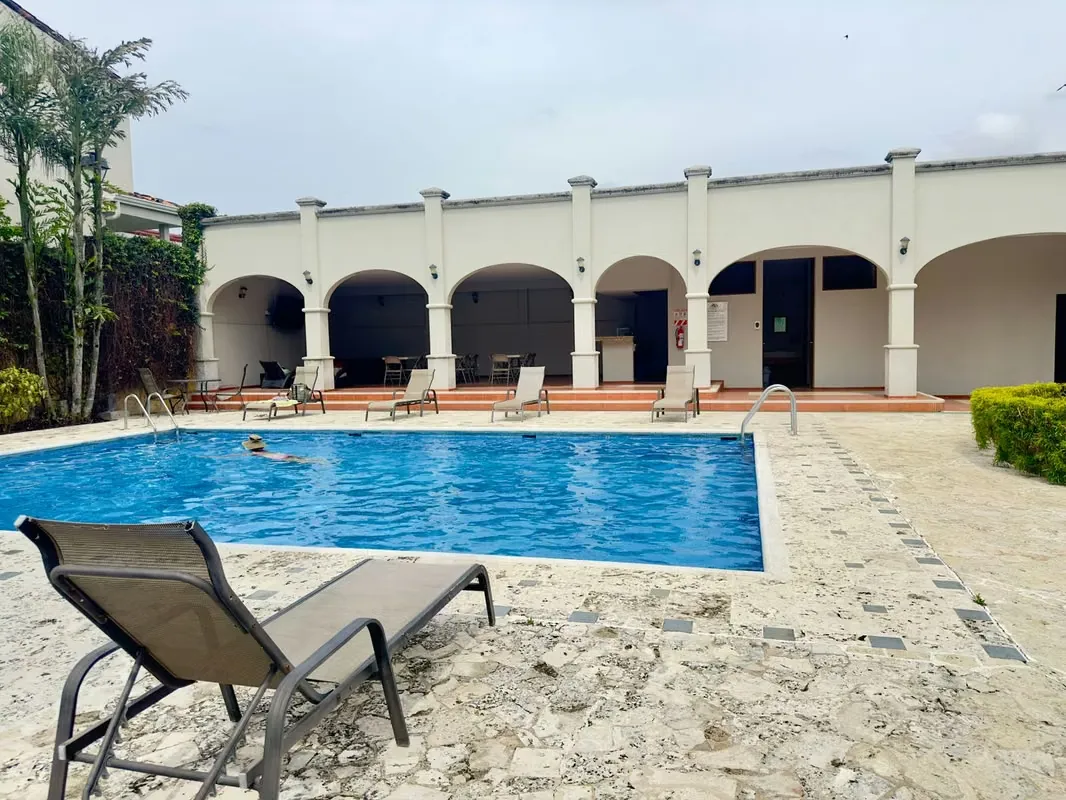 VENDO LOTE EN GUACHIPELIN DE ESCAZÚ.