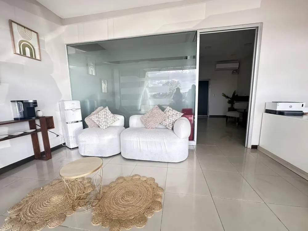 VENDO LOCAL COMERCIAL EN URUCA-SAN JOSÉ