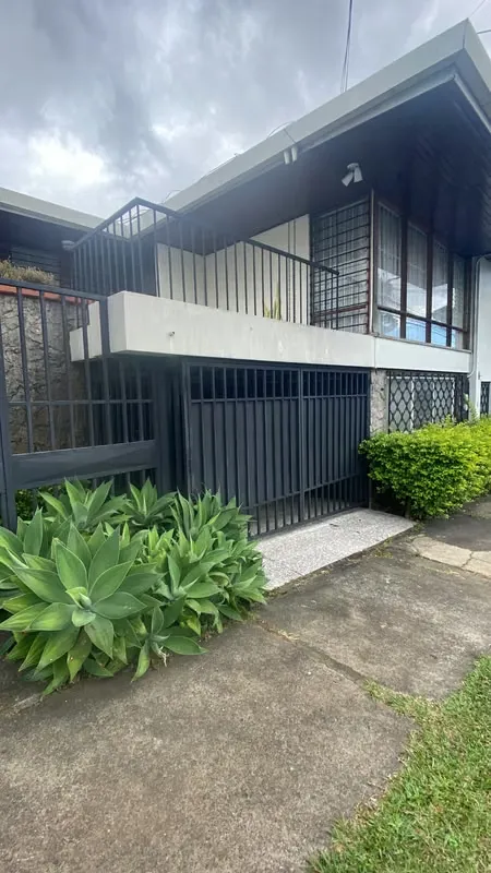 Venta Casa Los Yoses con Apartamento Independiente