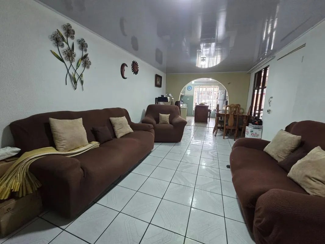 Imagina despertar cada mañana en una casa de un solo nivel, donde cada espacio está pensado para tu ...