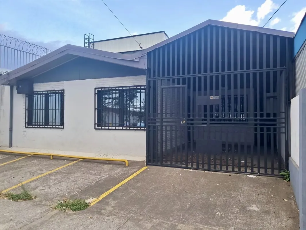 Venta de Oficina Comercial en Carretera Principal de Pavas | 180 m² | Alta Exposición