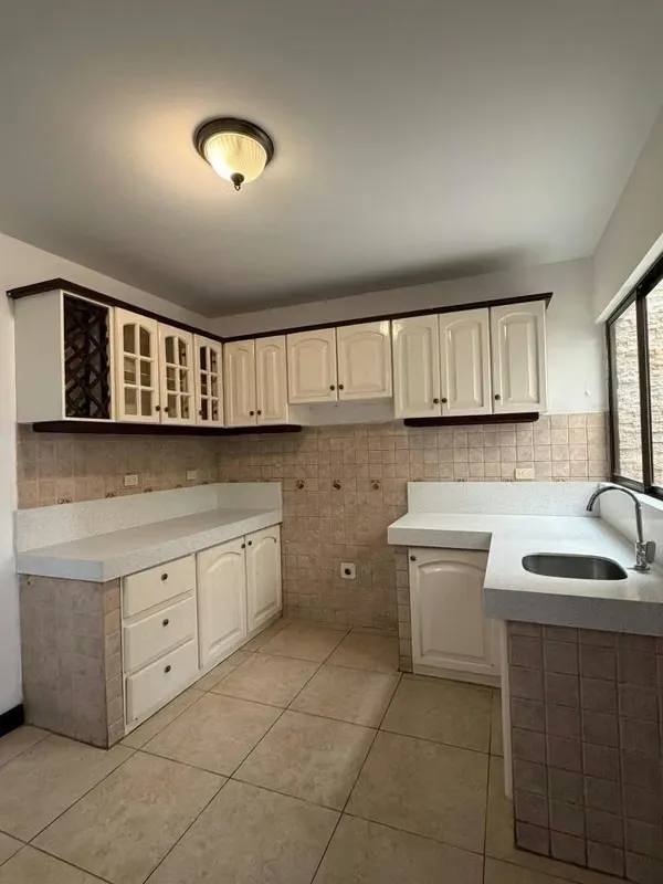 Venta de dos condominios en conjunto trejos montealegre Escazú