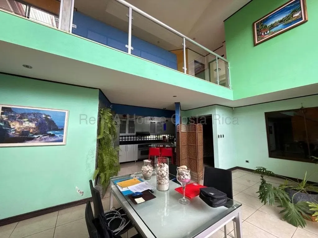 Venta Casa Mercedes Norte, Heredia #26-1903
