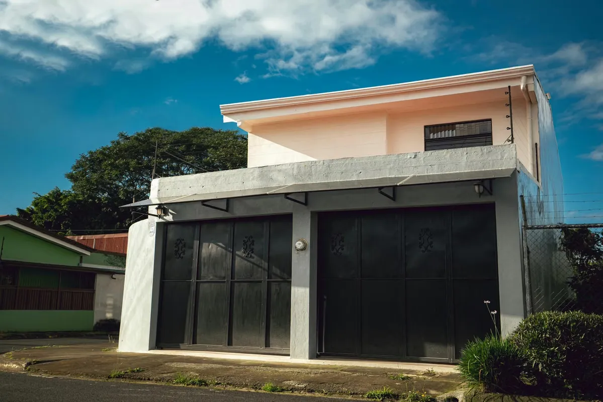 Se vende casa en Monserrat, con opción de financiamiento! P435