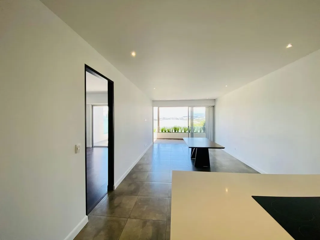 Venta de Exclusivo Apartamento de Lujo en San Rafael de Escazú con Terraza Privada