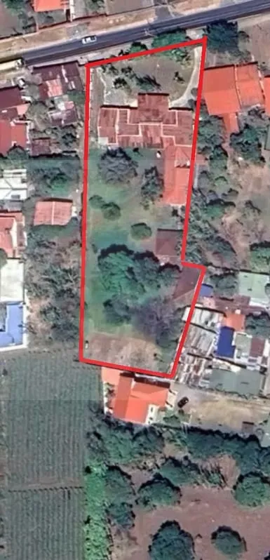 Land for Commercial or Residential Activity in Llorente de Flores