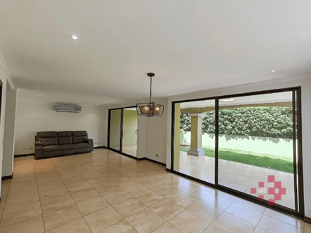 Vendo casa en condominio en Pozos de Santa Ana