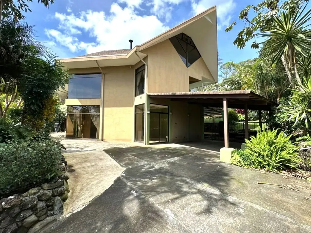 Vendo casa en San Rafael, Heredia, en el exclusivo Residencial Aves del Paraíso