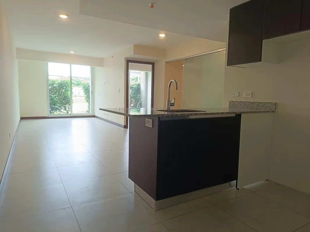 Apartamento de 1 habitación + oficina en Torres de Heredia. Barreal de Heredia
