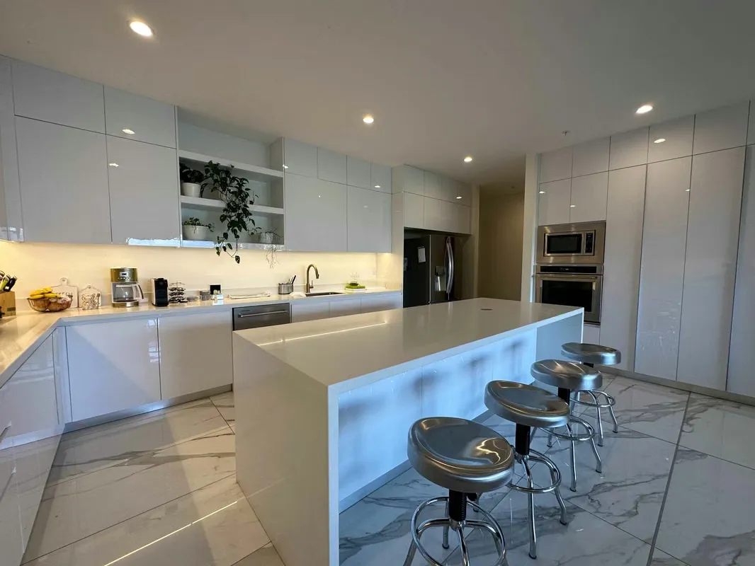 VENTA DE LUJOSO APARTAMENTO EN ESCAZÚ