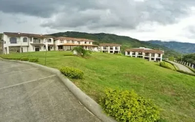 Apartamentos en Alquiler en Alto de Las Palomas – Santa Ana