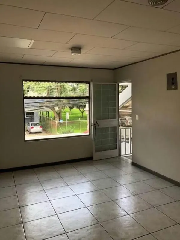 Apartamento en Sabanilla de Montes de Oca. Urbanización Carmiol