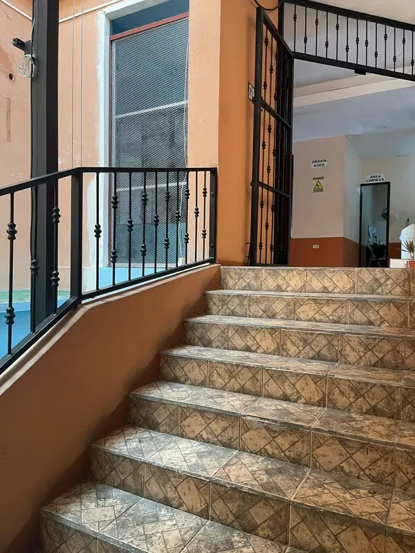 PUNTARENAS EXCELENTE EDIFICIO PARA MULTIPLES USOS